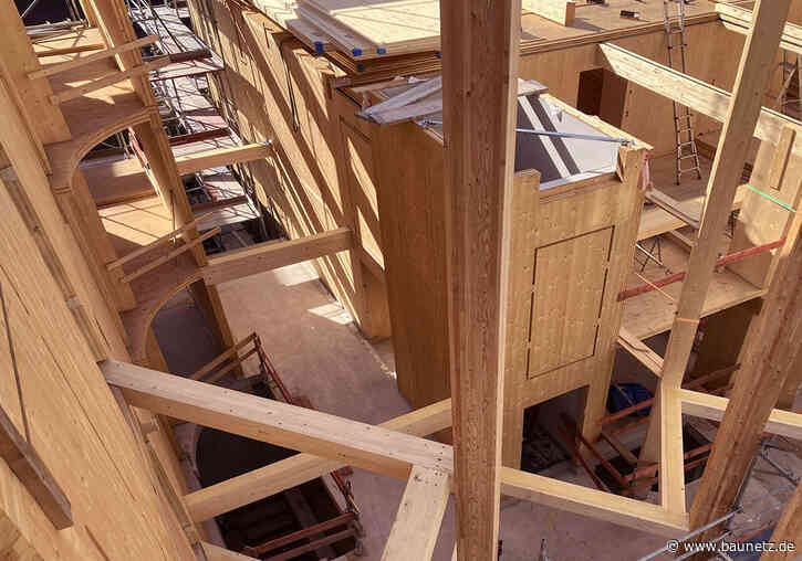 Wohnvielfalt im Holzraster - Baustellenbesuch mit Christoph Wagner und Wenke Schladitz in Berlin