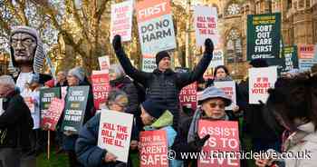 MPs vote to legalise assisted dying after five-hour House of Commons debate
