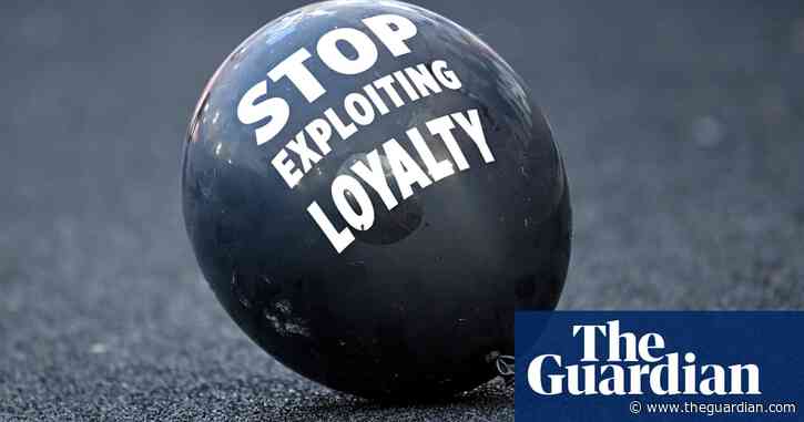 Rival fans at Old Trafford and Anfield to unite in protests against ticket prices