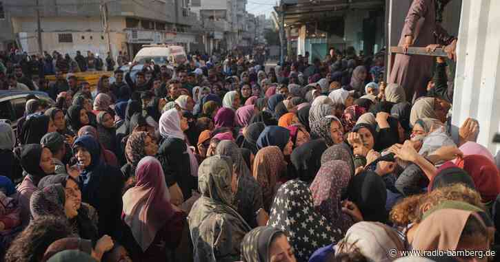 Gedränge vor Bäckerei: Frauen in Gaza zu Tode gequetscht