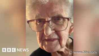 'My 89-year-old mum waited 14 hours for ambulance'