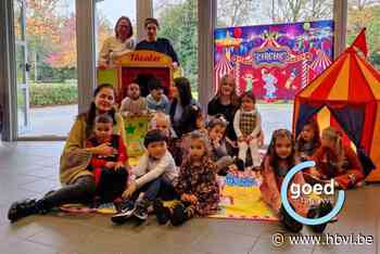 Kinderen leren spelenderwijs nieuwe Nederlandse woordjes in het circus