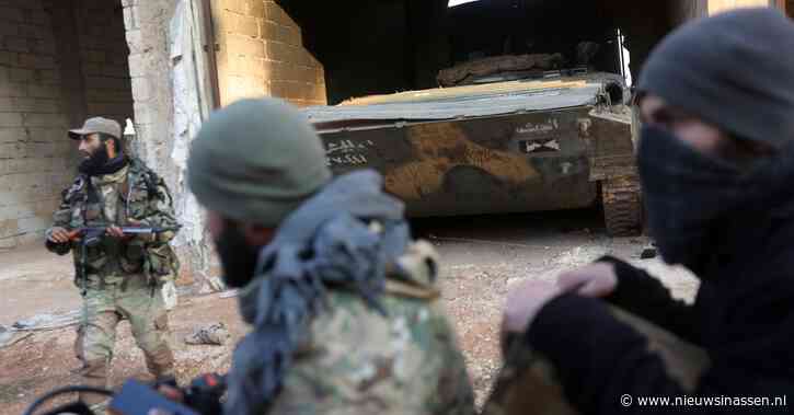 Rebellen vallen het Syrische Aleppo binnen tijdens een massale aanval