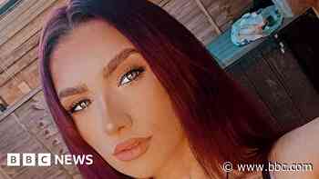 Single mum 'appalled' by school uniform delay costs