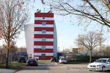 Gevel van brandweerschool moet gerenoveerd en wordt helemaal rood