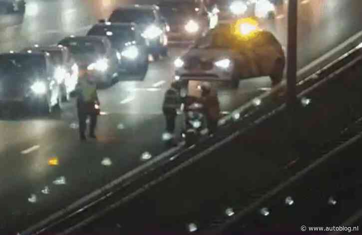 Brabantse pizzabezorger pakt linkerbaan op de snelweg