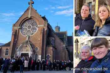 Massa fans neemt afscheid van Glenn (50) van Get Ready!: “De kerk is veel te klein voor het grote verdriet”