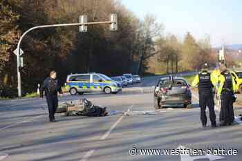 Motorrad kracht in Enger ungebremst ins Auto
