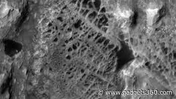 NASA’s Curiosity Rover Targets Spiderweb-Like Surface on Mars to Explore Next