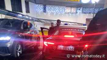 Marconi, armato di pistola minaccia i clienti e rapina il supermercato