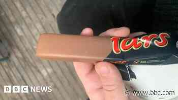 Man who found smooth Mars bar gets £2 compensation