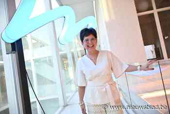 Carina (65) neemt na carrière van 44 jaar afscheid van stadhuis