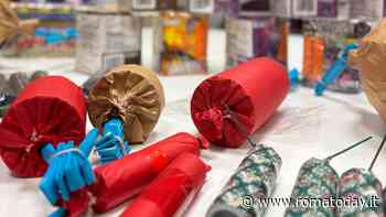 Centocelle, negozio per casalinghi vende petardi e fuochi d'artificio senza alcun permesso