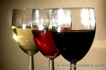 What is zebra striping – and could it help you master mindful drinking this party season?