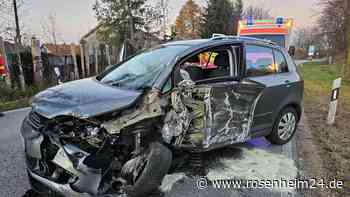 Schwerer Unfall bei Waging: Lkw prallt mit zwei Autos zusammen – Frau (71) schwer verletzt