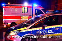 Frau Bein gestellt und beleidigt