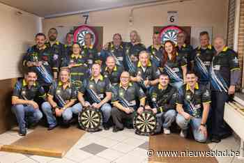 Nieuw lokaal én gloednieuwe truitjes voor dartsclub Cyberdarts