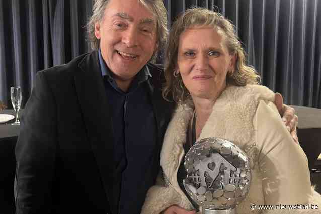 Ilse (50) ontvangt het eerste ‘Zotte snoetje’: “Een award voor mensen die onmisbaar zijn voor zijn voor dierenwelzijn in onze stad”