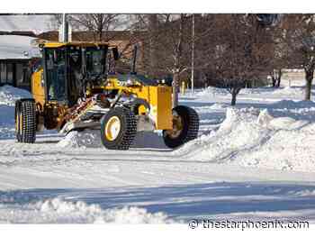 Snow clearing crews back at work after overnight flurries