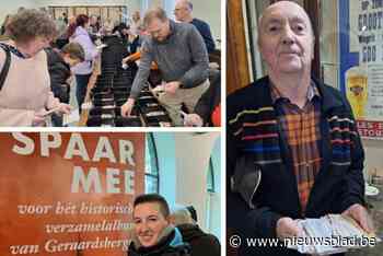 Verzamelaars azen op gevuld stickerboek op ruilbeurs voor nostalgische prentjes: “Nieuwe dingen geleerd over mijn stad”
