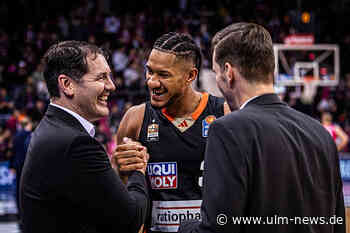 Uuulmer feiern Sieg - selbst beschenkt zum ersten Advent