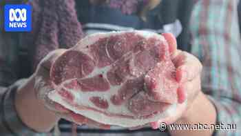 Food critic warns of 'culinary bushfire' as Victorian abattoir stops small-scale processing