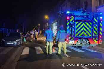 Ruzie tussen buurtbewoners loopt volledig uit de hand: man schiet met alarmpistool en probeert auto in brand te steken