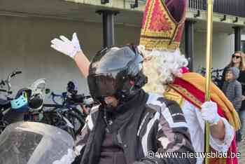 Sinterklaas maakt spectaculaire entree in Hoeilaart