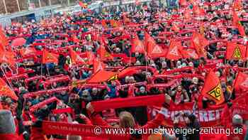 VW-Belegschaft streikt: Was Tausende in Braunschweig fordern