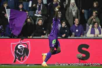 Dirk Kuyt is vol lof over zijn spelers na geweldige comeback en vergeleek Beerschot met zijn Feyenoord