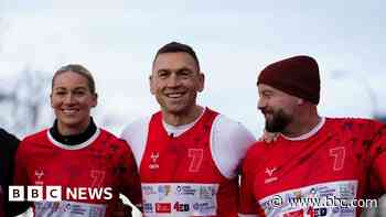 Kevin Sinfield kicks off epic 230-mile run for MND