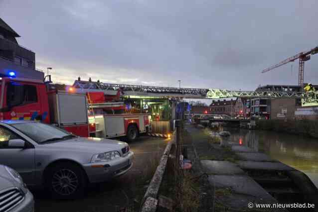 Zoekactie gestart na vondst fiets in kanaal, maar dankzij factuur vindt politie man (60) gewoon thuis
