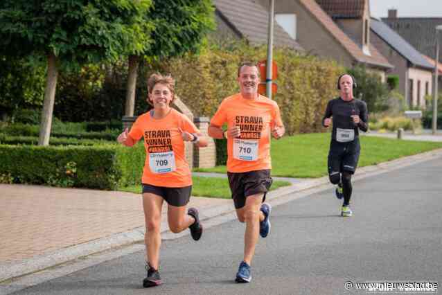 Loop of wandel 5 kilometer door het stadscentrum en geniet daarna van een drankje op de kerstmarkt