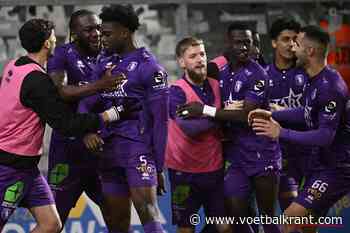 Bij Extra Time konden ze hun ogen niet geloven na geniale goal: "Je zou bijna denken dat het ingestudeerd is"