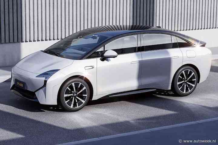 Chinese luchtvaartmaatschappij introduceert elektrische auto