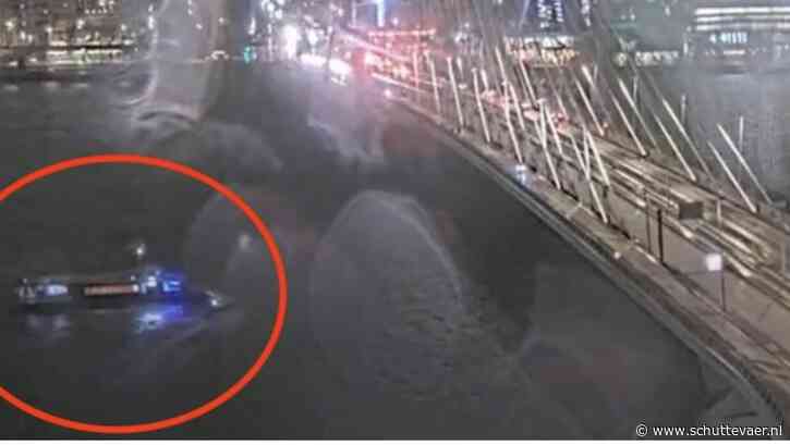 Onderzoeksraad wil concrete acties zien na aanvaring watertaxi-waterbus ‘zodat dit niet wéér gebeurt’