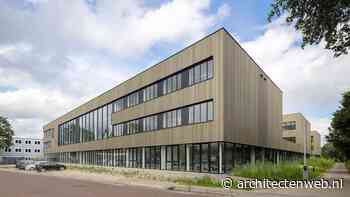 Dulon College in Ede voorzien van houten plafond