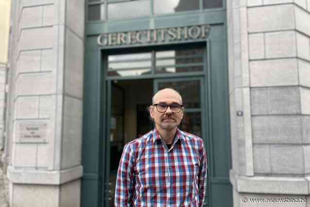 Jan (47) zat 21 dagen onschuldig in de cel na leugen van buurvrouw: “Je kan je niet voorstellen wat dat met een mens doet”