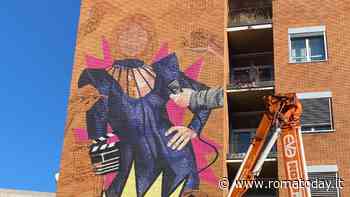 Raffaella Carrà sui muri di via Teulada: l'omaggio della RAI alla celebre artista