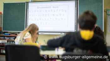 Zu wenig Lehrkräfte, aber ein paar Stundenplan-Ideen: Die Bilanz von Bildungsministerin Stolz