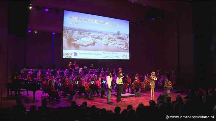 Almere - Gemeente trekt minder geld uit voor Nieuwjaarsreceptie: gewone Almeerders niet welkom