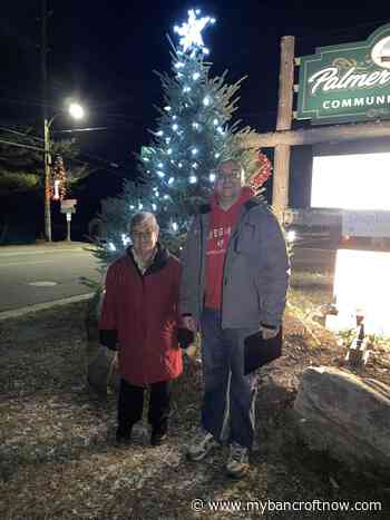 Palmer Rapids holds tree lighting ceremony in support of Barry’s Bay hospital