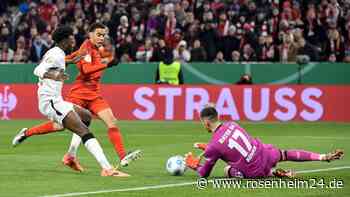 FC Bayern gegen Leverkusen jetzt live: Rote Karte! Neuer fliegt nach Aussetzer vom Platz