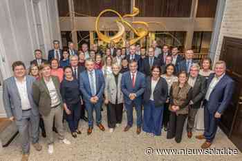 Nieuwe gemeenteraad is geïnstalleerd: “Dit voelt toch een beetje als een eerste schooldag”