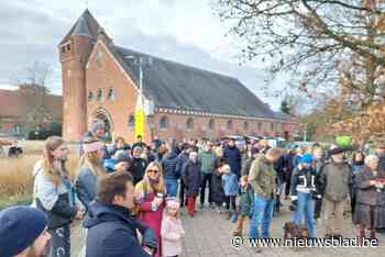 Buren realiseren zelf project met centen uit buurtbudget: “Boogjeswandeling zet geschiedenis van de wijk in de kijker