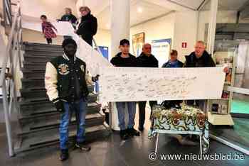 Welkom en Co en 11.11.11. voeren symbolisch actie voor installatie gemeenteraad: “Elke Bomenaar heeft een voornaam”