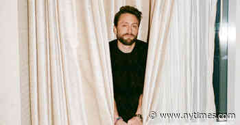 Kieran Culkin Could Rule Oscar Season. He’d Rather Be at Home.