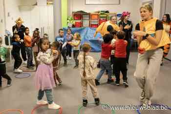 Hogeschoolstudenten laten kleuters bewegen: “Klimmen en klauteren horen er uiteraard bij”