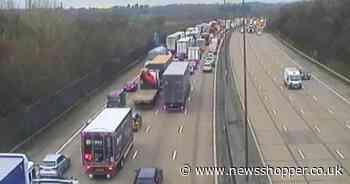All traffic STOPPED on M25 due to car and van crash causing traffic chaos