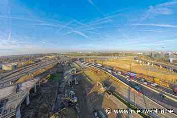 Brug Leopold III-laan over Ring afgebroken: werken voor nieuwe verkeerswisselaar gestart